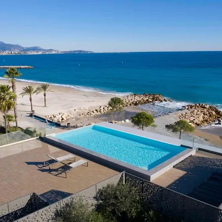 06ah - Superb Waterfront T2 - Swimming Pool Apartment